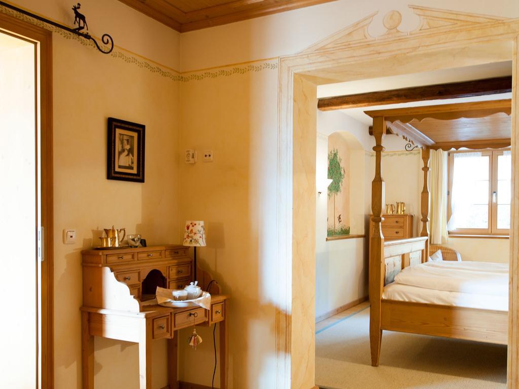 Landhaus Benediktenhof Bad Tolz Room photo